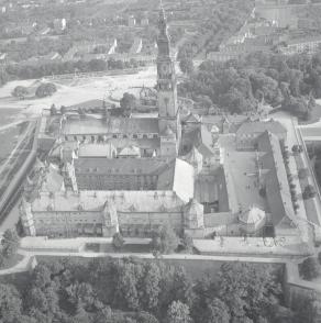 Widok ogólny od strony płd. , skan 1