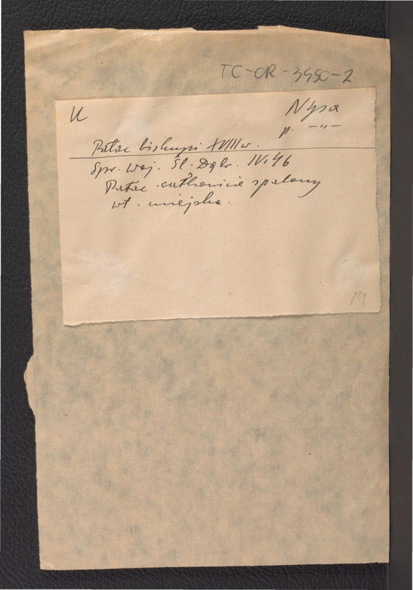odsyłacz do Sprawozdania Wojewódzkiego Konserwatora Zabytków obszaru śląsko-dąbrowskiego z kwietnia 1946 r. wzmiankujący spalony  dwór oraz nazwisko tamtejszego właściciela; dwie karty , skan 2