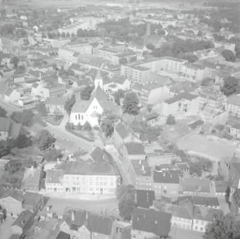 fragment miasta z kościołem od strony wsch., skan 1