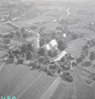 widok ogólny zespołu klasztoru Benedyktynów, skan 1