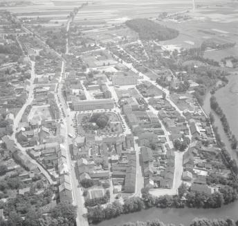 widok ogólny miasta od strony południowej, skan 1