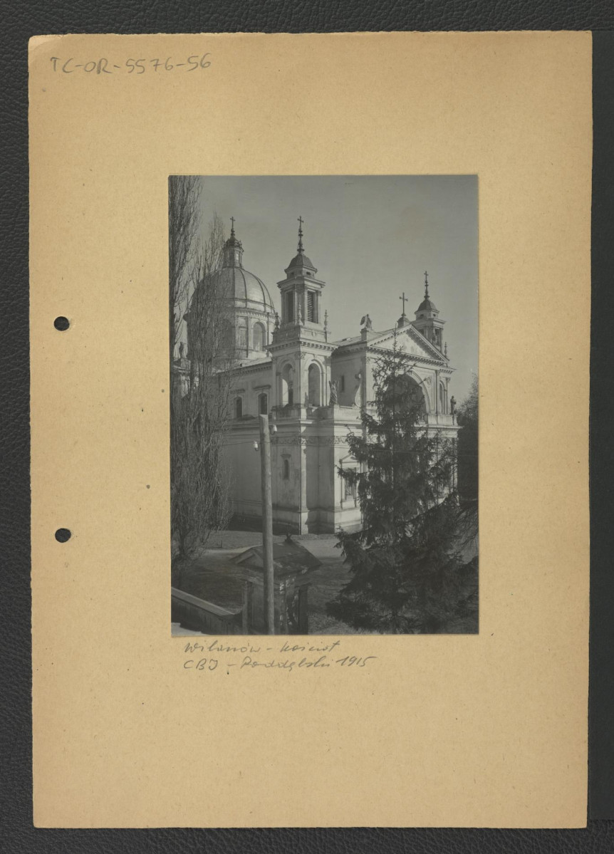 2 fotografie czarno-białe przedstawiające kościół św. Anny widoczny od północnego zachodu, skan 1