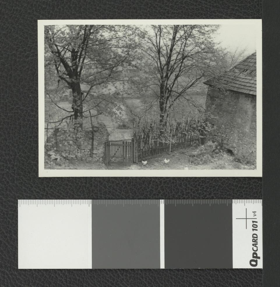 widok zabudowań klasztornych, skan 1