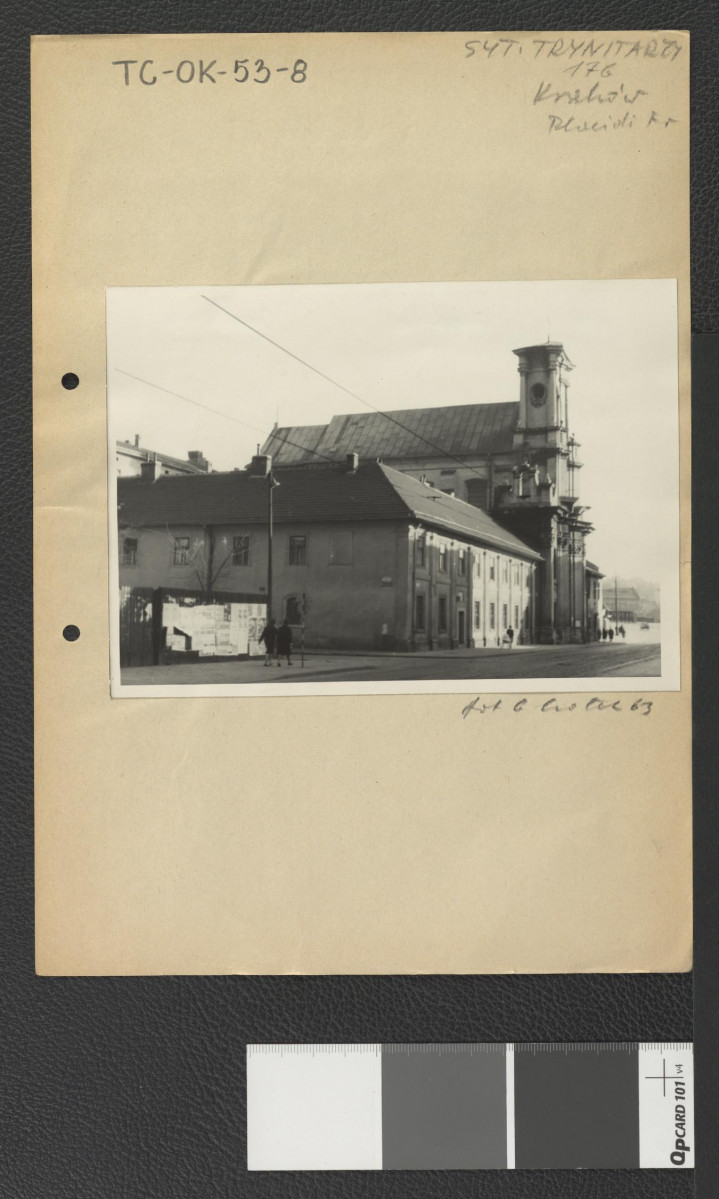 zabudowa miejscowego klasztoru , skan 1