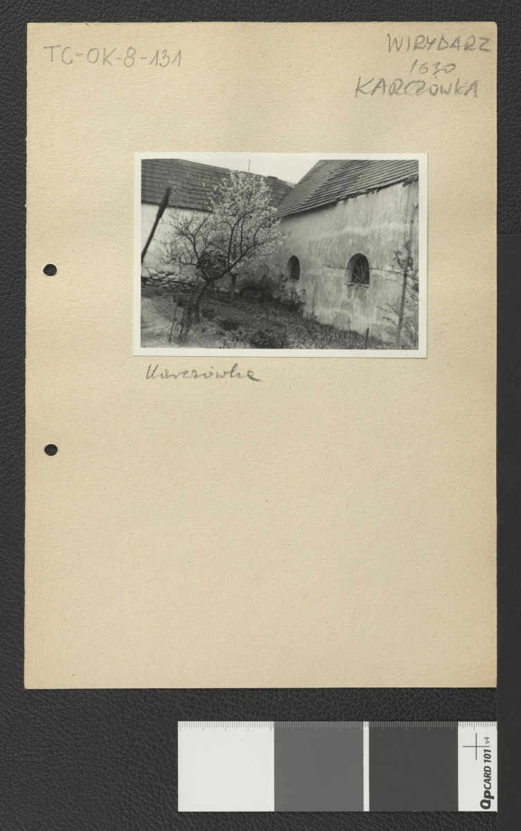 fragment wirydarza klasztornego, skan 1