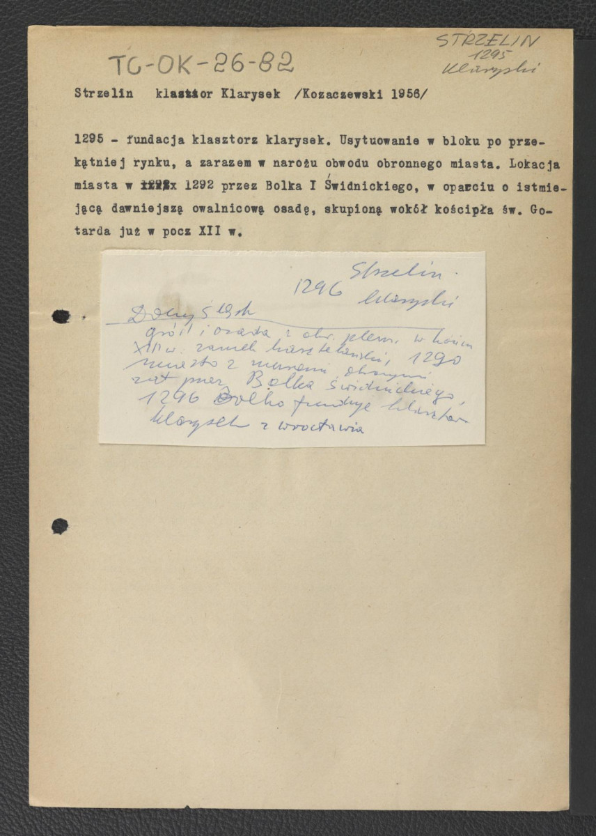 wypis z Kozaczewski, 1956 wzmiankujący ufundowanie miejscowego klasztoru klarysek w 1295 r., usytuowanie klasztoru, lokację miasta z inicjatywy Bolka I Świdnickiego trzy lata wcześniej; wypis z Dolny Śląsk dotyczący wymienionej lokacji , skan 1
