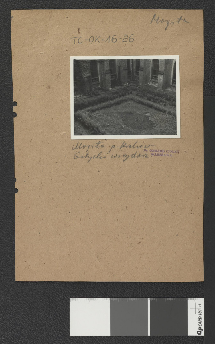 inny fragment wirydarza klasztornego; 1949 r. , skan 1