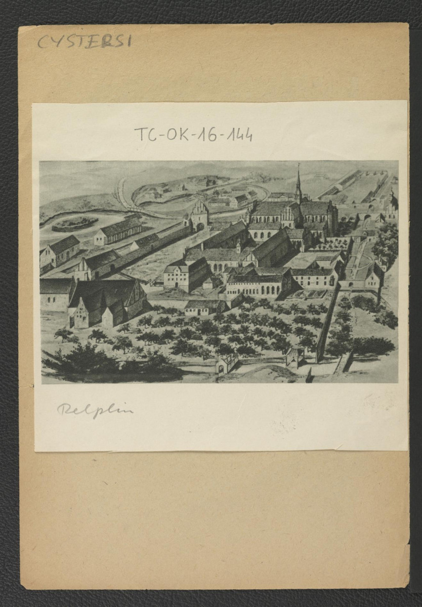nadbitki reprodukcji ryciny przedstawiajacej zabudowania miejscowego klasztoru z tzw. lotu ptaka zamiesz. w Ciołek Gerard, Ogrody polskie, Warszawa 1954, s. 15, skan 2