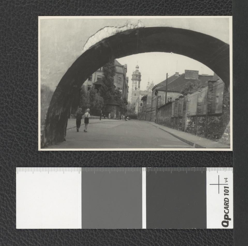 droga wiodąca w kierunku klasztoru , skan 1