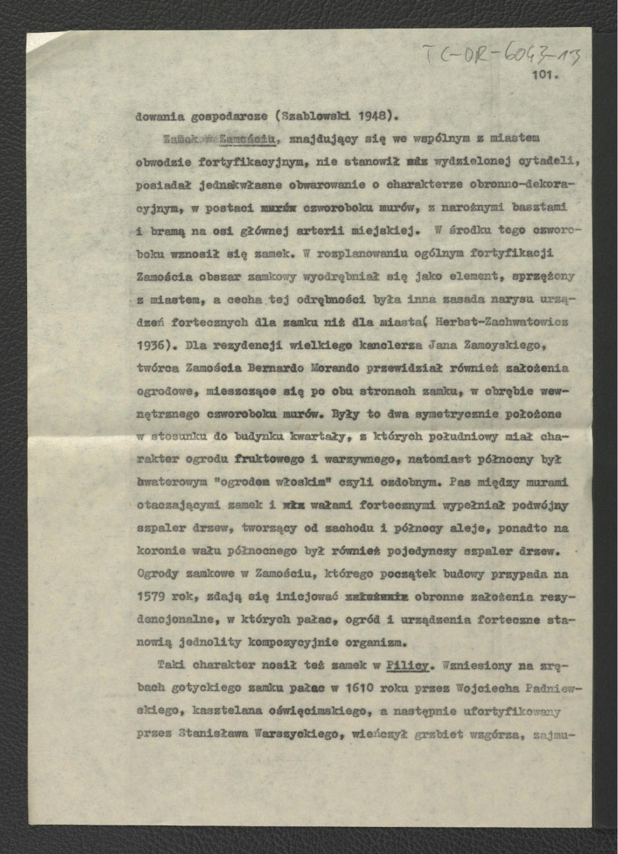 wypis z  Szabłowski J., Zabytki sztuki w Polsce, Warszawa 1948 dotyczący miejscowego zespołu fortyfikacyjnego oraz tamtejszego ogrodu; dwie karty, skan 2