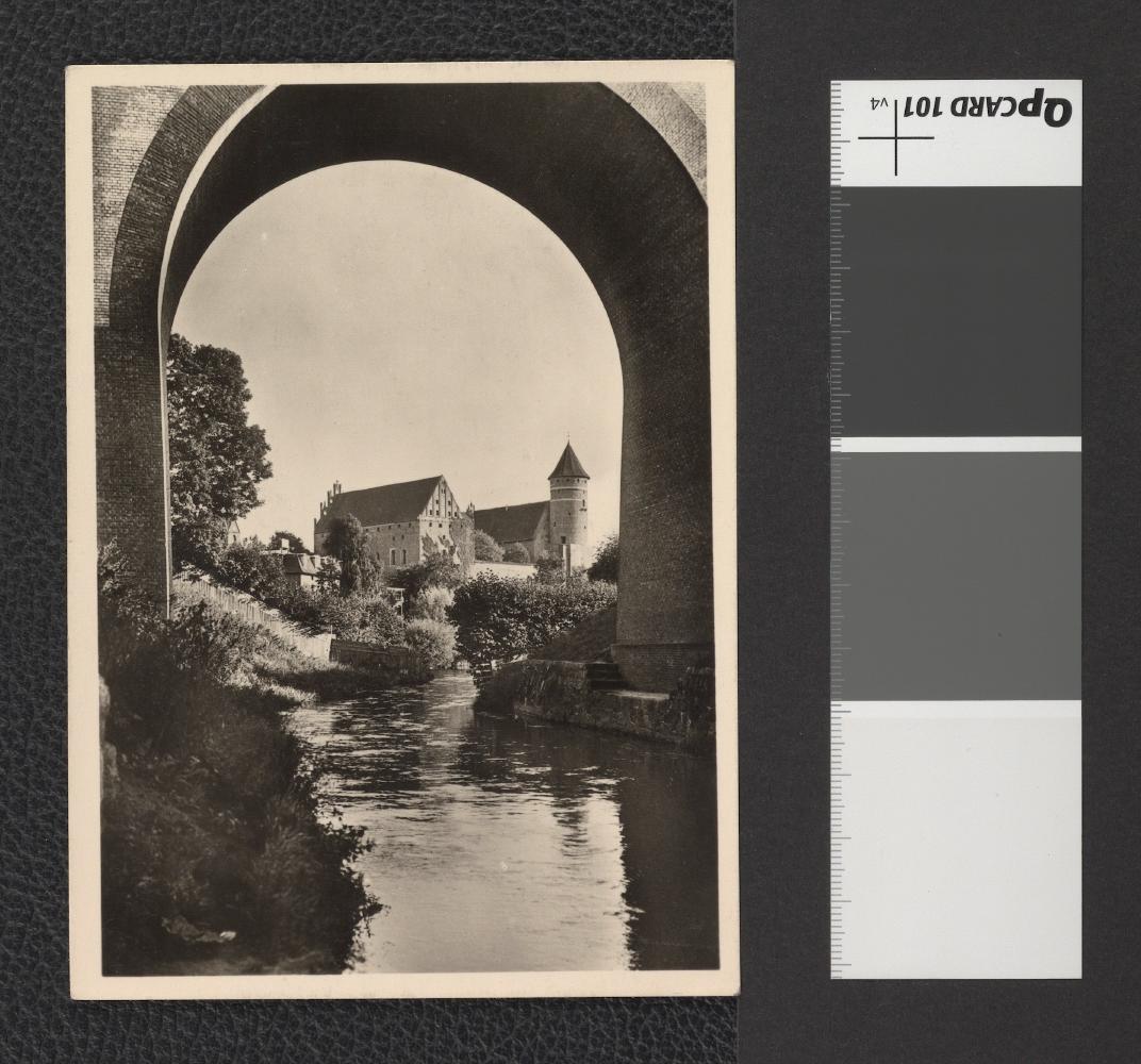 widok na zamek od strony Łyny, skan 1