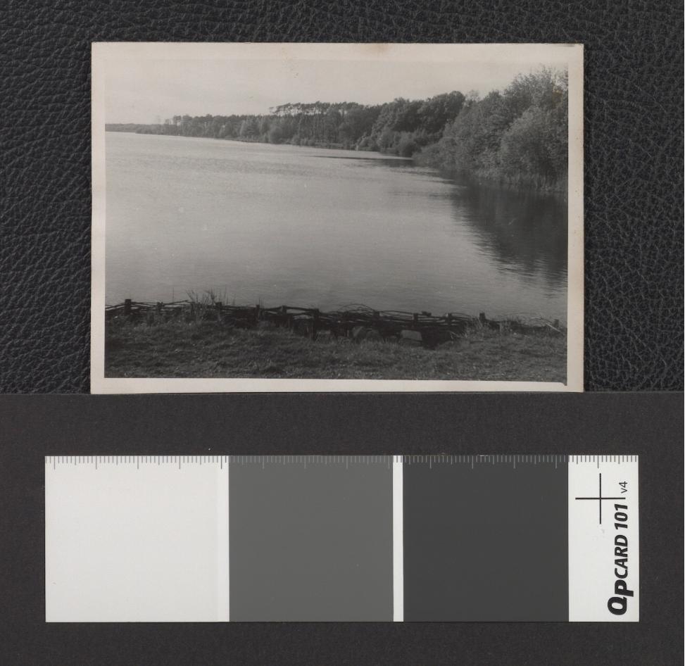 dwubarwne fotografie okolicy wspomnianego parku, skan 3