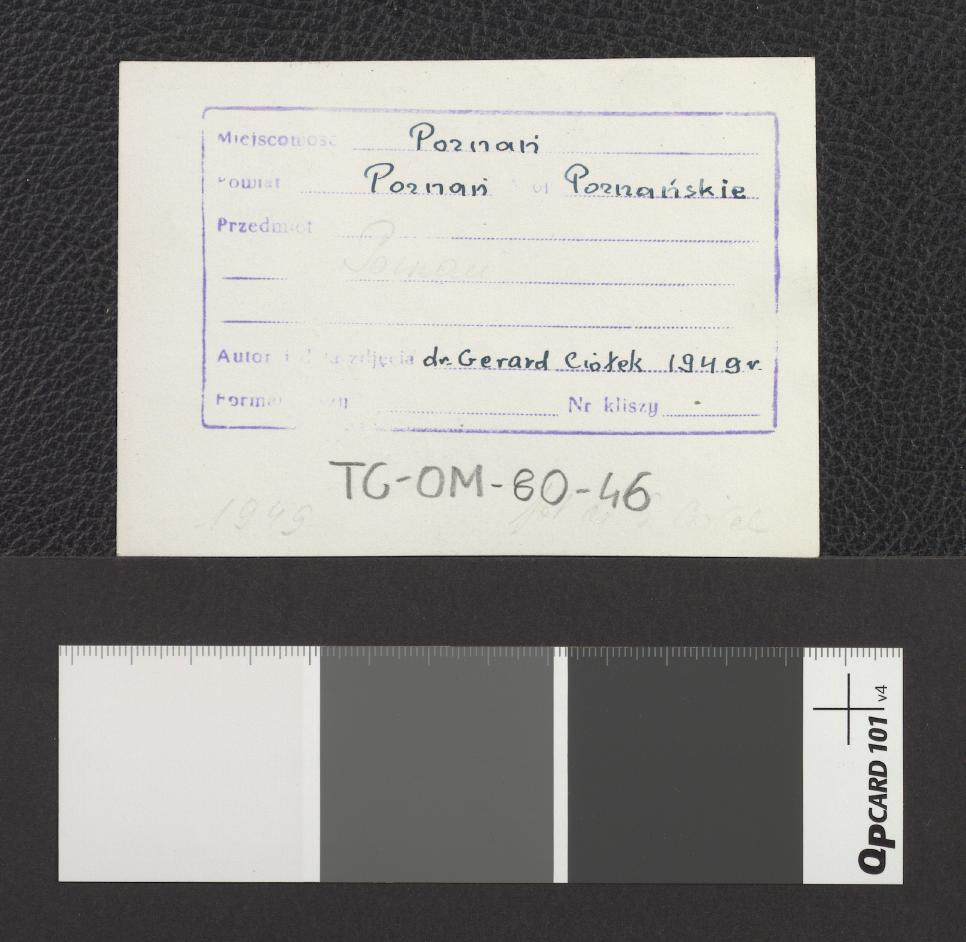 rekonstruowane kamienice w Poznaniu; fotografia prawdopodobnie z 1949 r., skan 2