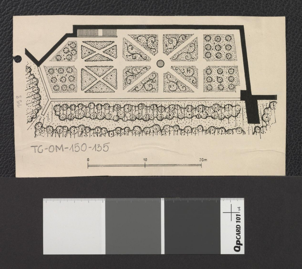 nadbitka fragmentu karty z Ciołek G., Ogrody polskie, Warszawa 1954, s. 38 przedstawiająca plan ogródka królewskiego na Wawelu z początku XVII w., skan 1