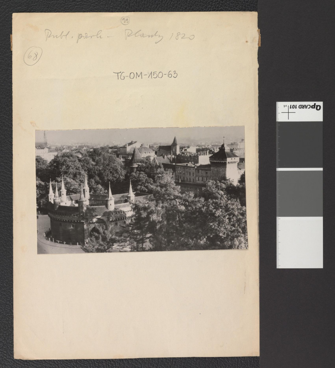 widok z tzw. lotu ptaka na m.in. Barbakan, skan 1