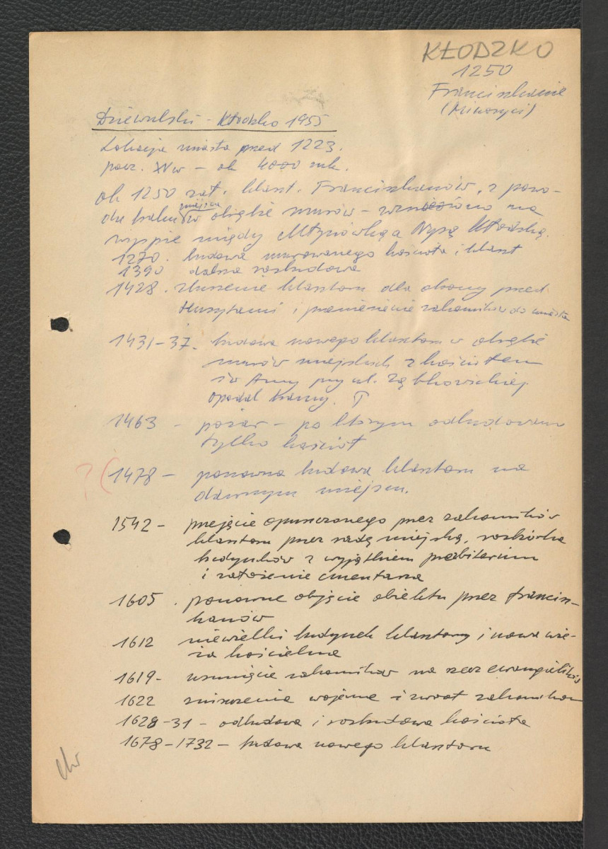 wypis z Dziewulski, Kłodzko, 1955 zawierający chronologię miejscowego klasztoru począwszy od roku 1250 czyli do momentu jego zaistnienia; na odwrocie wypis z Dolny Śląsk dotyczący zaistnienia klasztoru przed 1257 r., skan 2