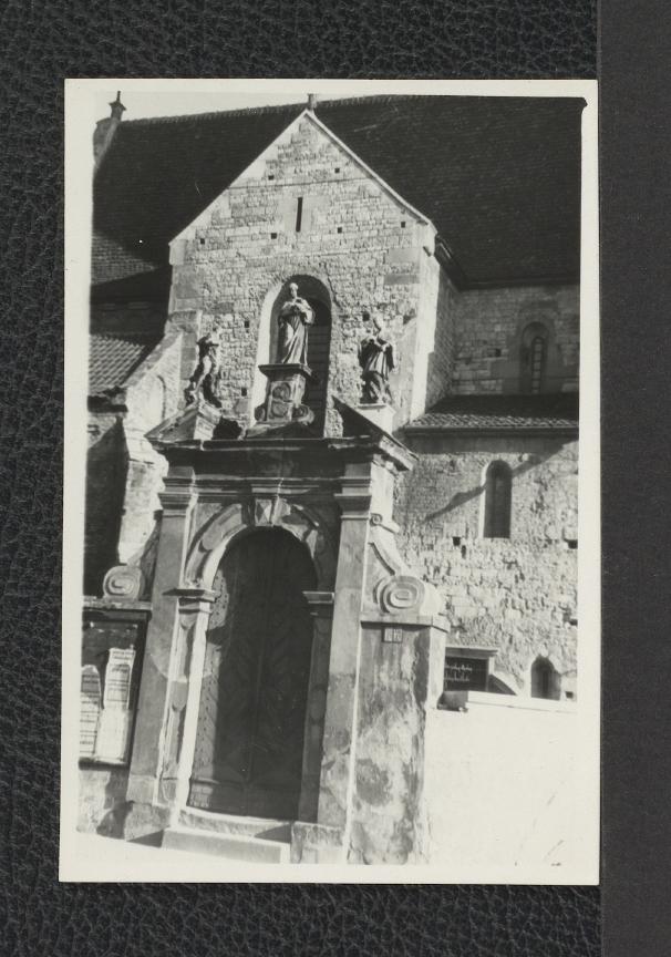 brama przed kościołem św. Andrzeja        , skan 2