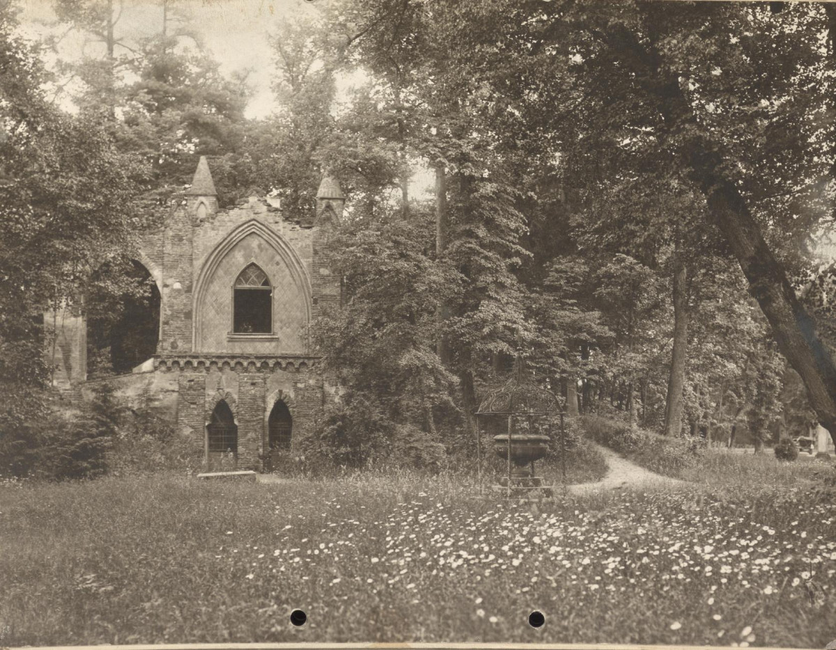 ilustracja związana z hasłem - domek - Domek Gotycki w Arkadii, skan 1