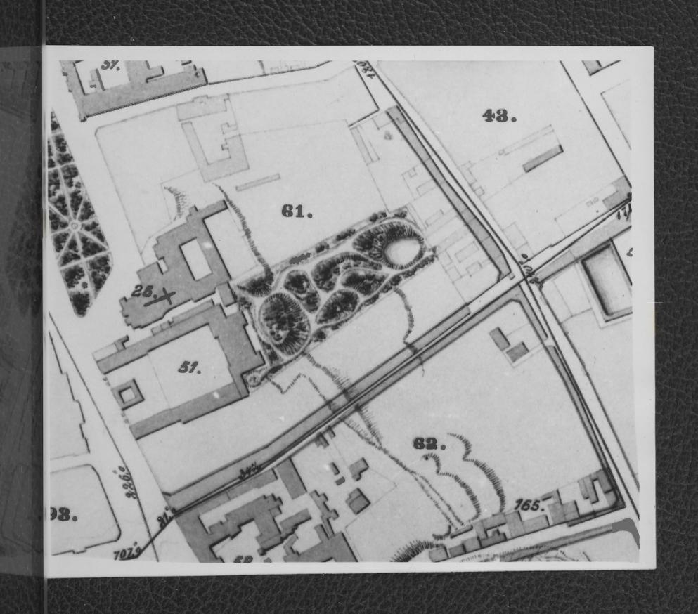 fotografia czarno-biała przedstawiająca fragment planu regulacyjnego Warszawy z 1886 r. ukazujący Pałac Namiestnikowski  , skan 1