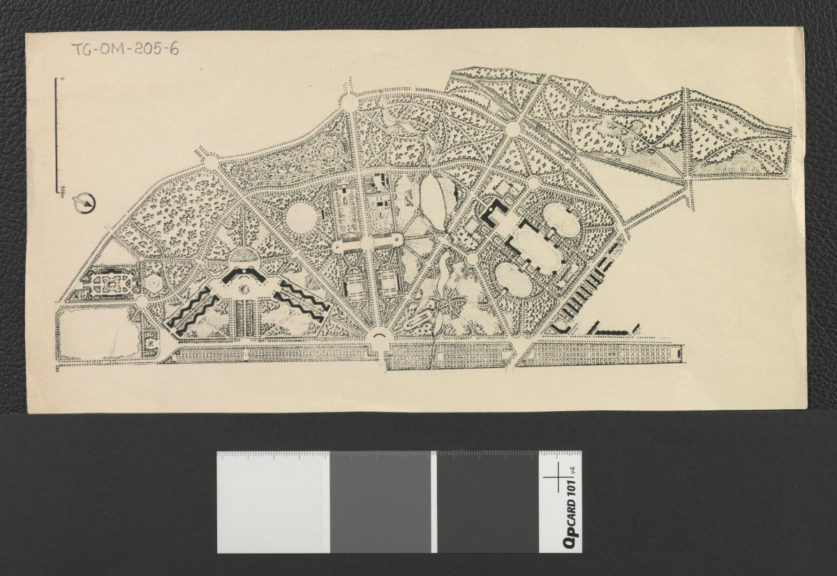 miejscowy park według projektu Stefana Rogowicza (dwie nadbitki karty zawierającej reprodukcję planu zamieszczonego w Gerard Ciołek, Ogrody polskie, strona 285), skan 1