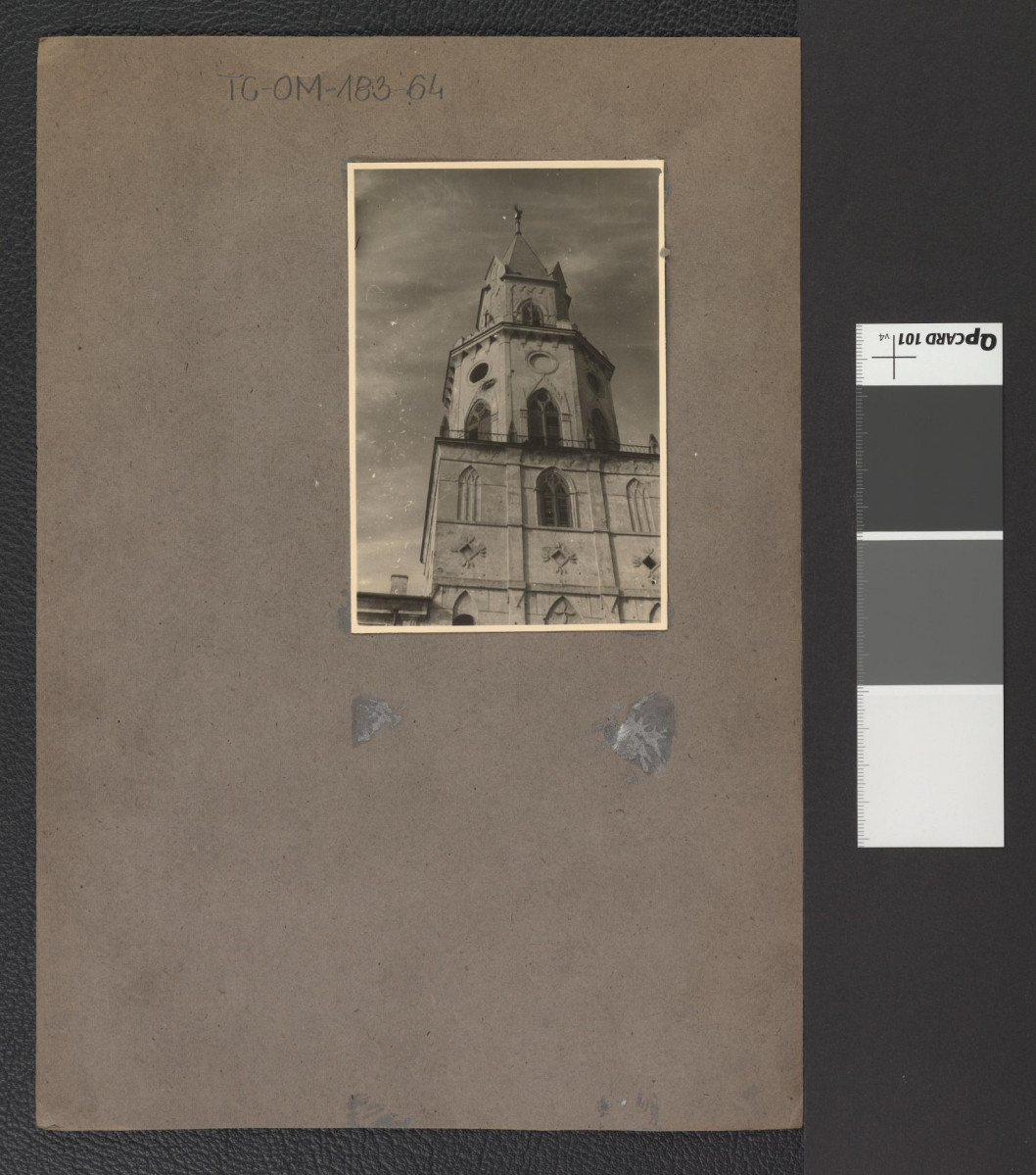 widok na Bramę Trynitarską; wykonane przed II wojną światową, skan 1