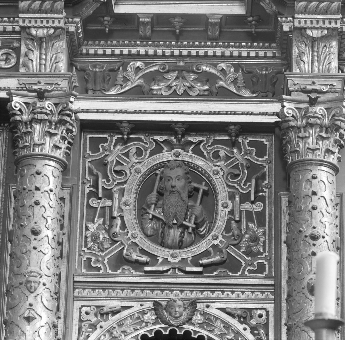 Kolegiata Bożego Ciała - ołtarz główny. Fragment prawej części pola środkowego., skan 1