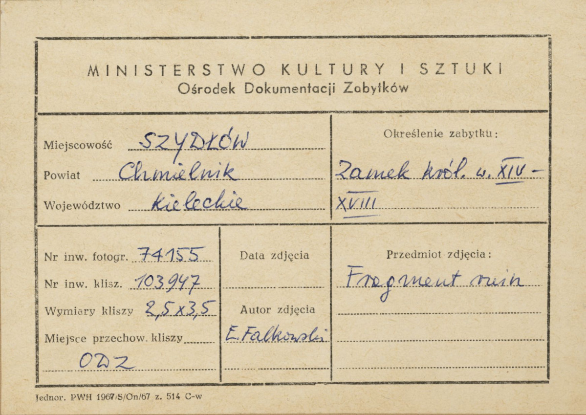 Zespół zamkowy - Sala Rycerska, elewacja zach., widok od strony płd. - zach.  - metryczka, skan 1