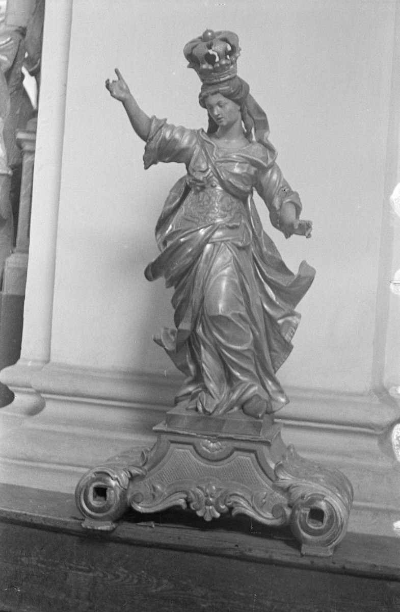 kościół pijarów - figura, skan 1