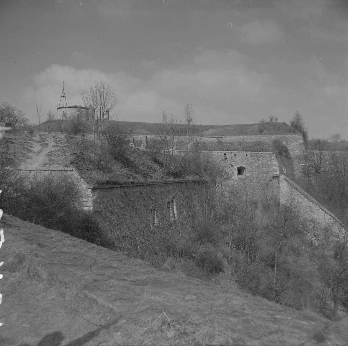 Twierdza Kłodzko - twierdza główna - donżon - fragment, skan 1