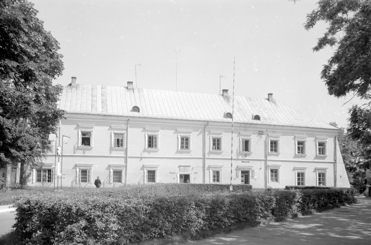 dawny klasztor popauliński - widok ogólny, skan 1
