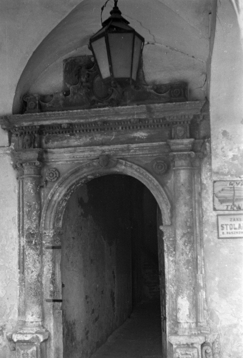 podcienia - portal, skan 1