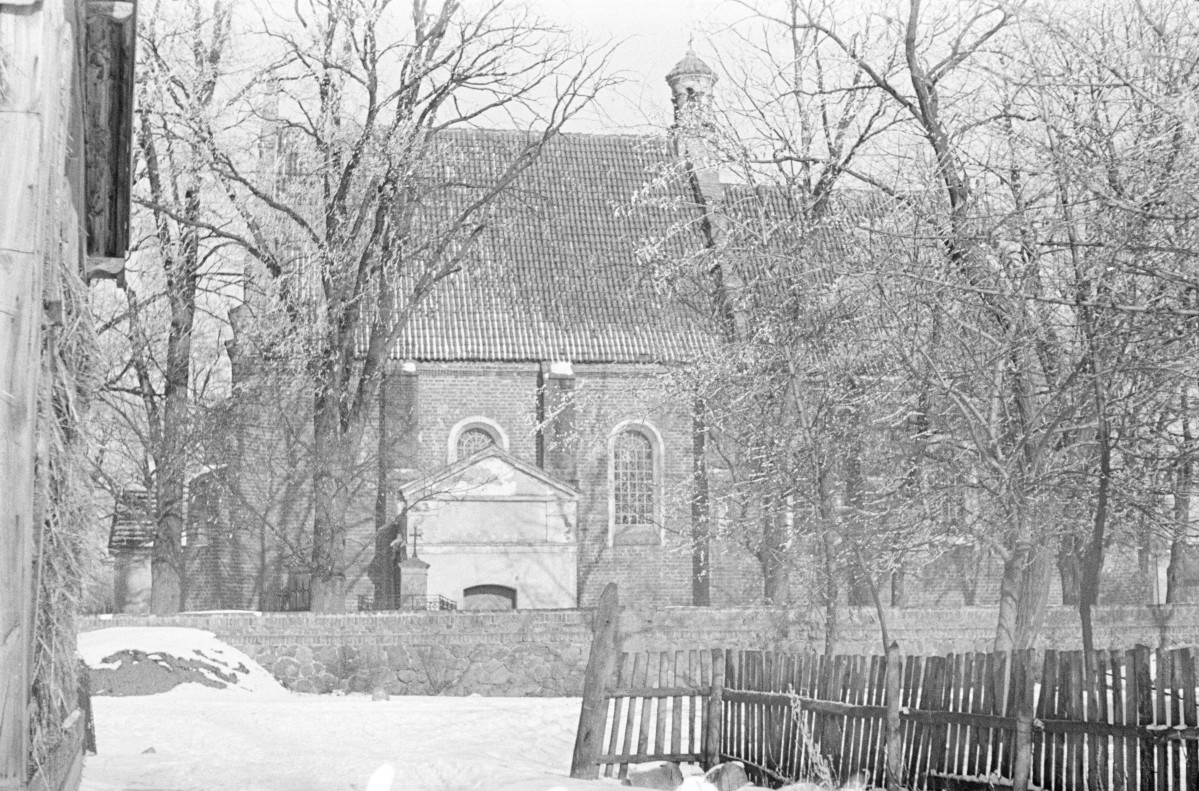 kościół parafialny pw. św. Michała - elewacja południowa, skan 1