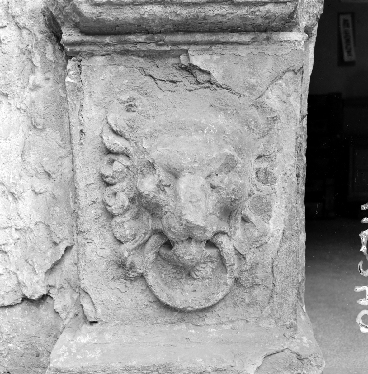 kamienica - portal, detale, skan 1