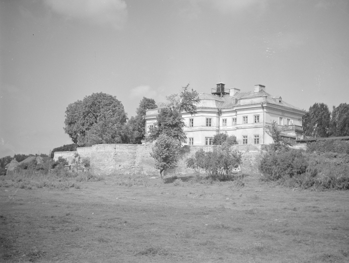 pałac Lubomirskich - elewacja tylna, widok ogolny, skan 1