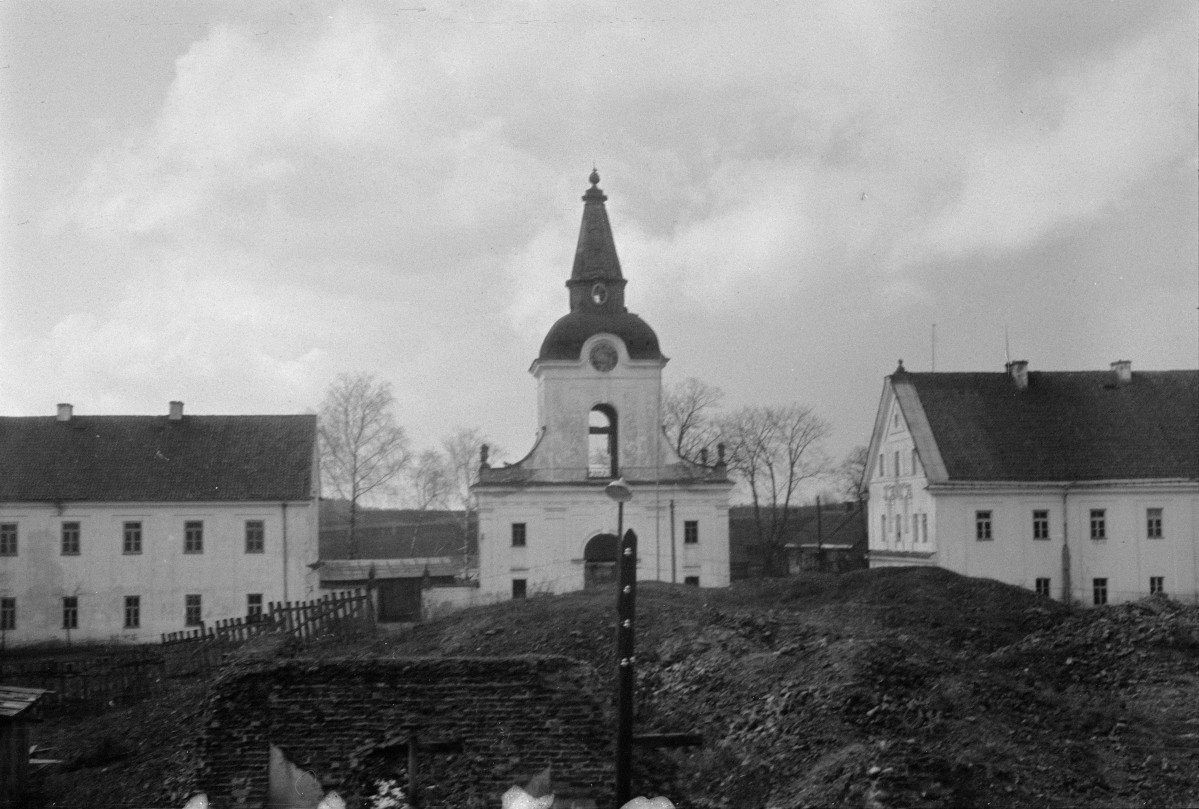 klasztor Męski Zwiastowania Najświętszej Marii Panny, brama wjazdow, skan 1