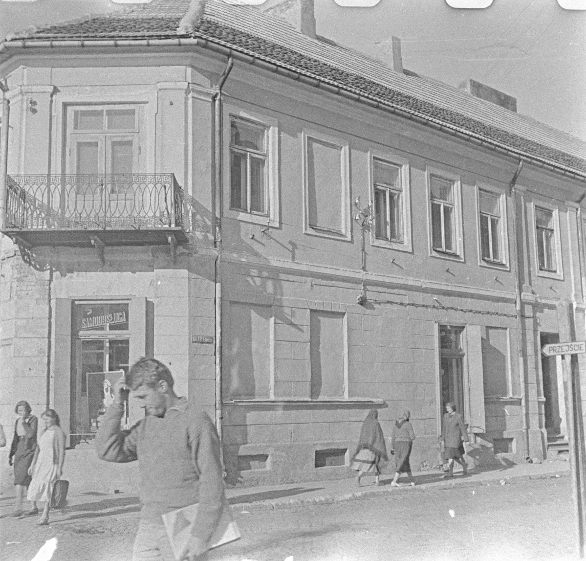 dom - elewacja boczna, skan 1