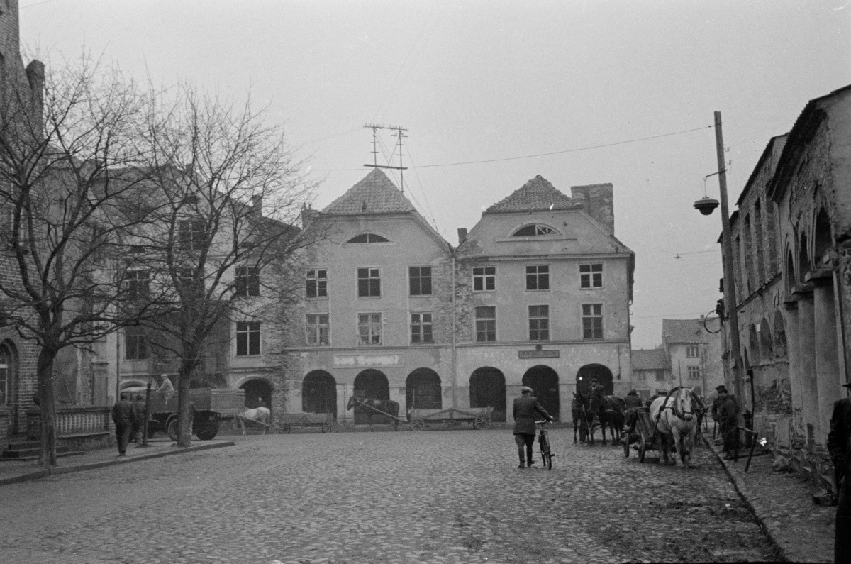 rynek - domy, skan 1