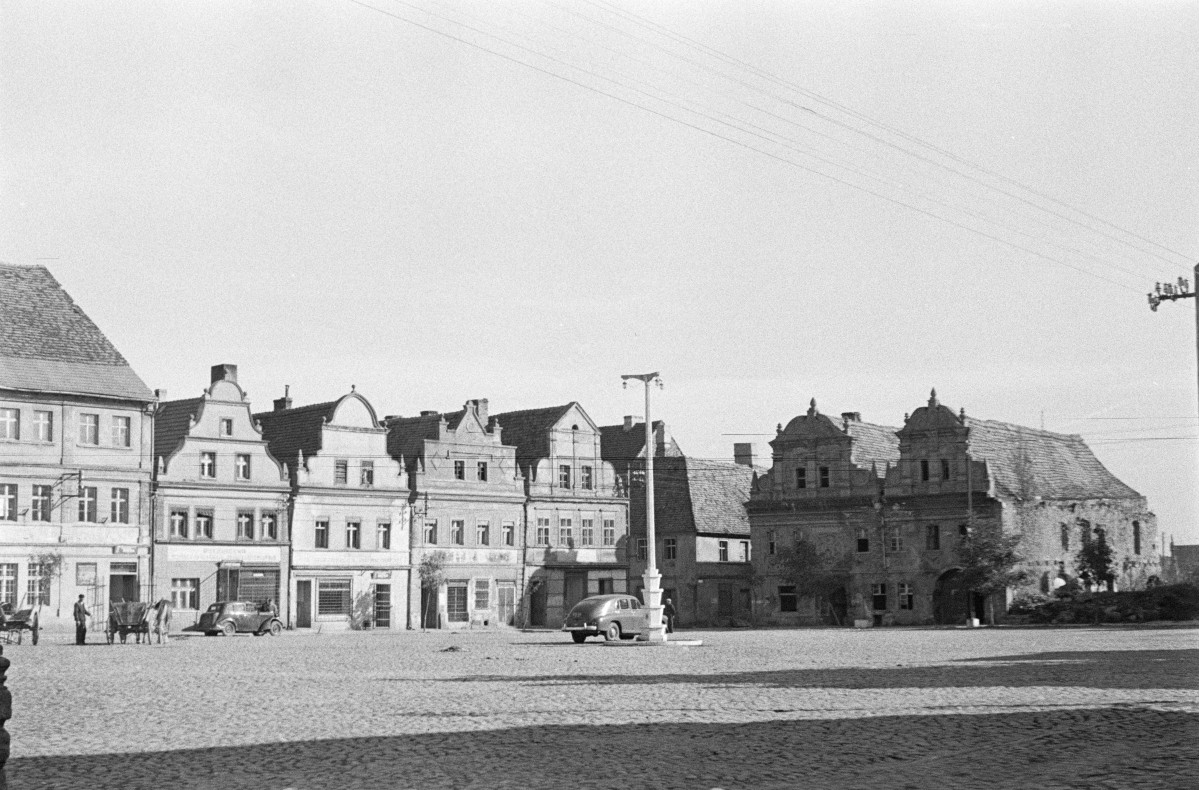 kamienice przy rynku - elewacja, skan 1