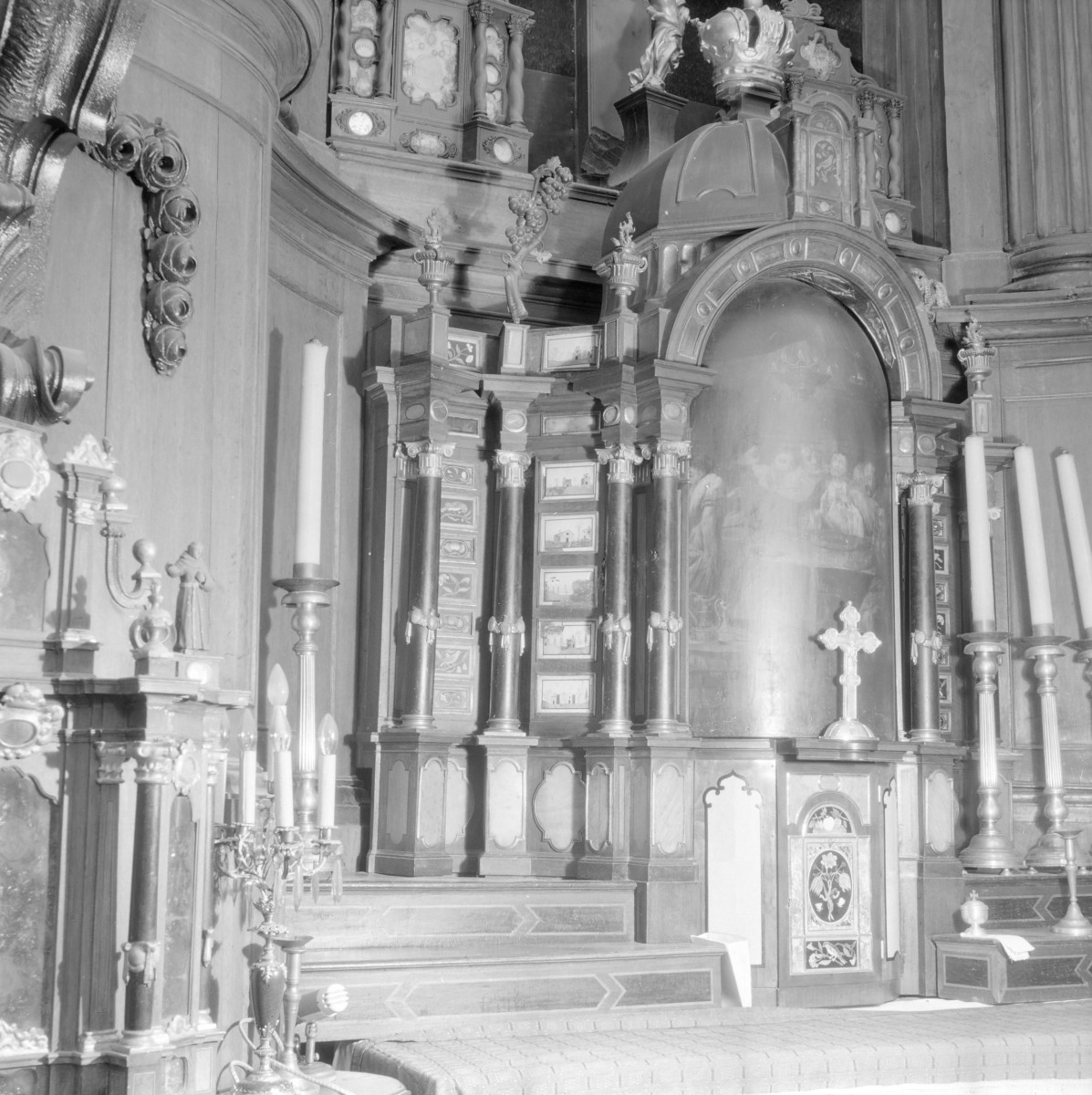 Kościół św. Józefa Oblubieńca i św. Antoniego z Padwy - Tabernakulum ołtarza głównego. , skan 1