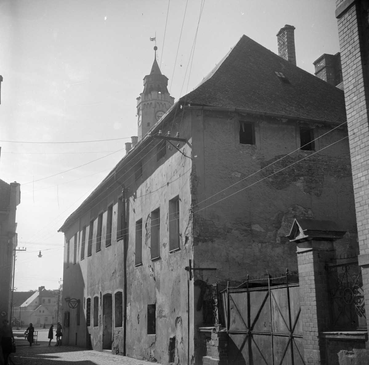 kamienica - elewacja, narożnik, skan 1