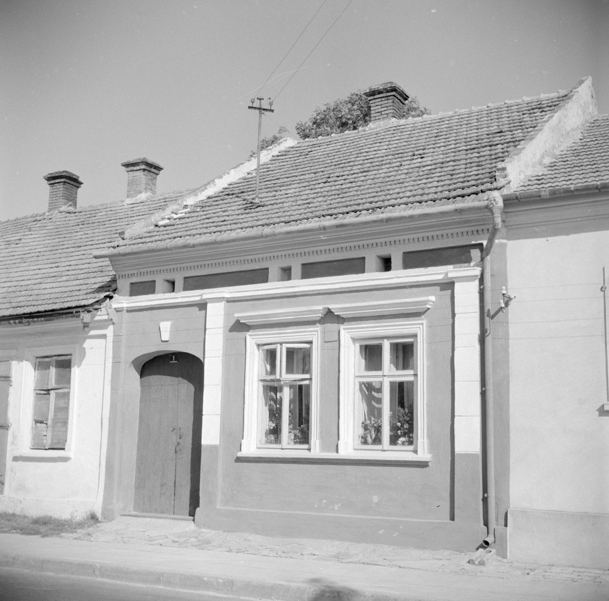 dom - elewacja od ulicy, skan 1
