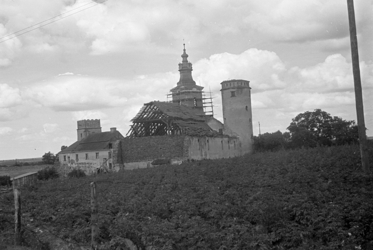 opactwo, budynki klasztorne, skan 1