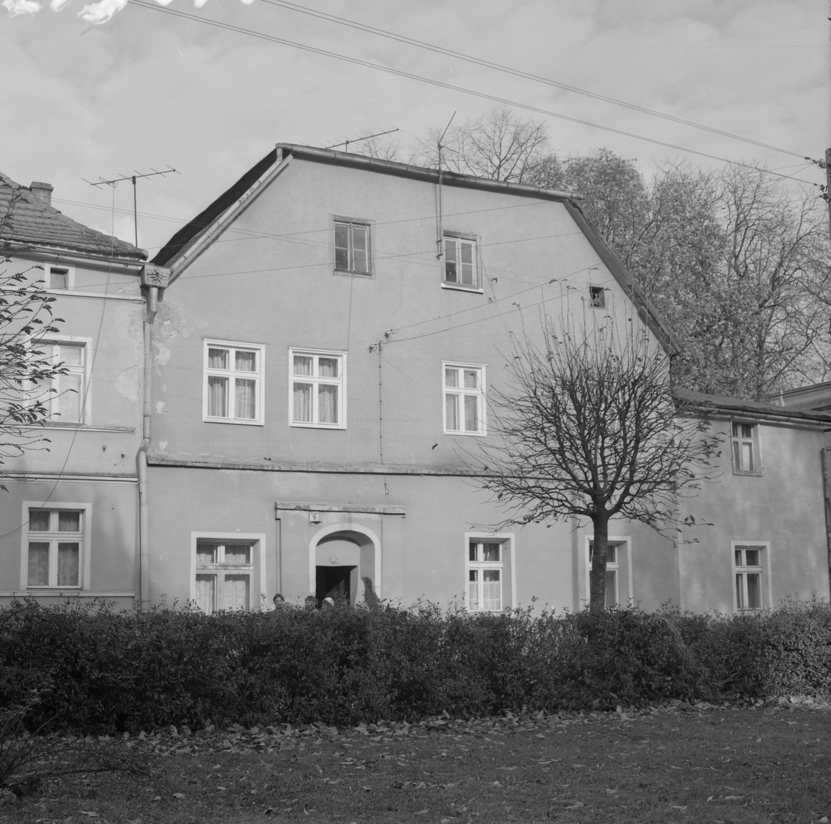 zabudowa miejska - elewacja frontowa, skan 1