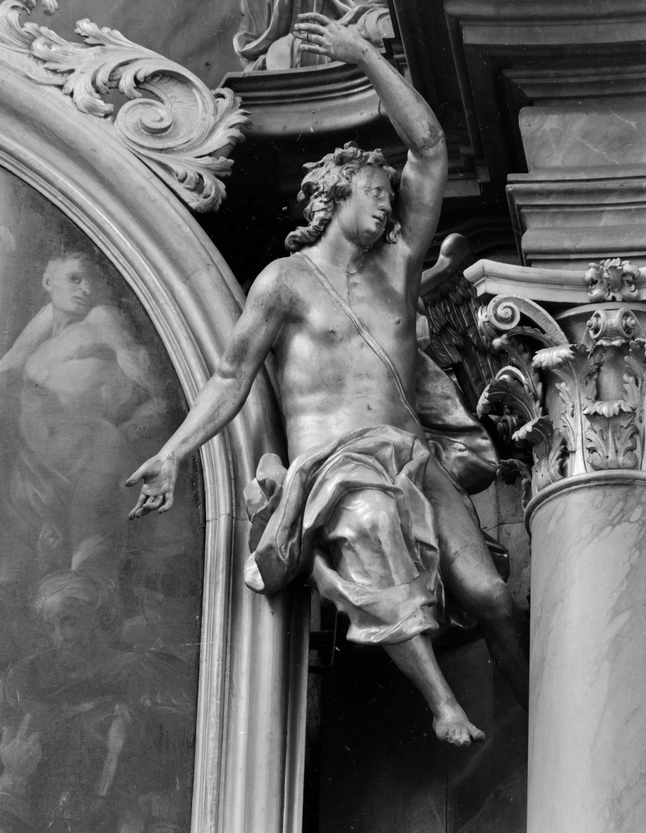 kościół klasztorny augustianów eremitów, ob. parafialny pw. św.św. Wacława, Doroty i Stanisława - wnętrze: ołtarz główny, fragment - rzeźba, skan 1