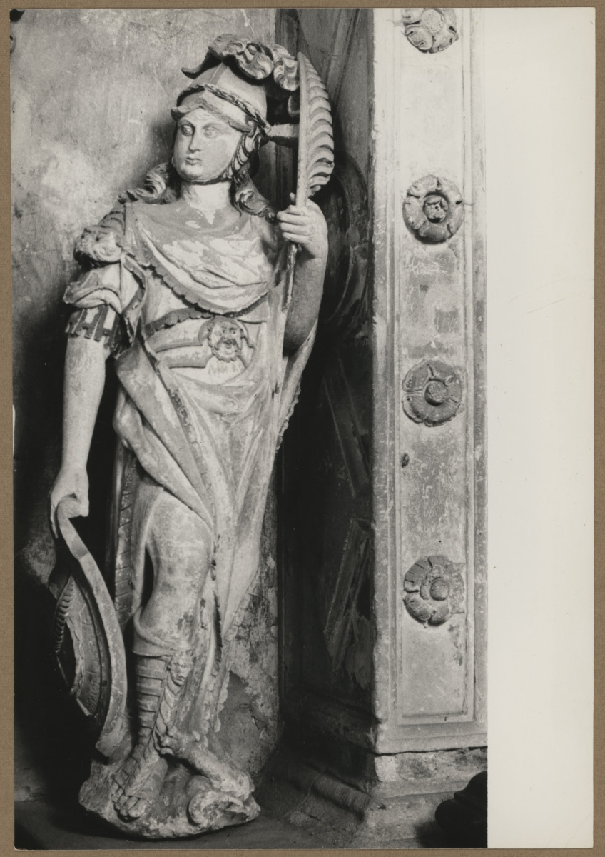 Rzeźba w Kaplicy Firlejów, skan 1