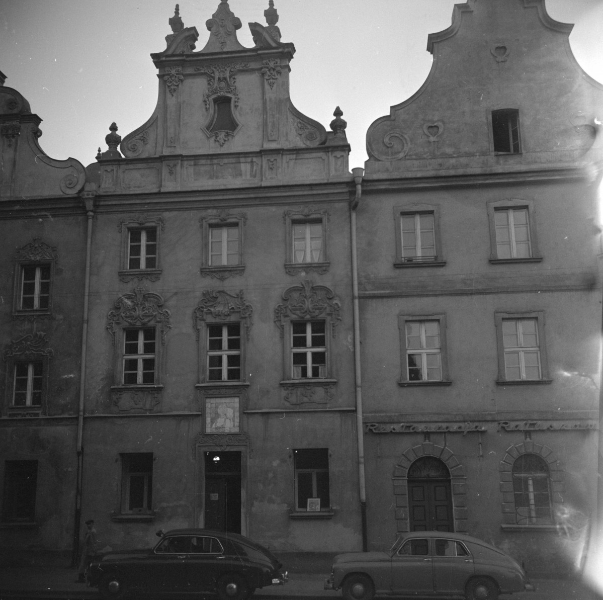 kamienica - elewacja frontowa, skan 1