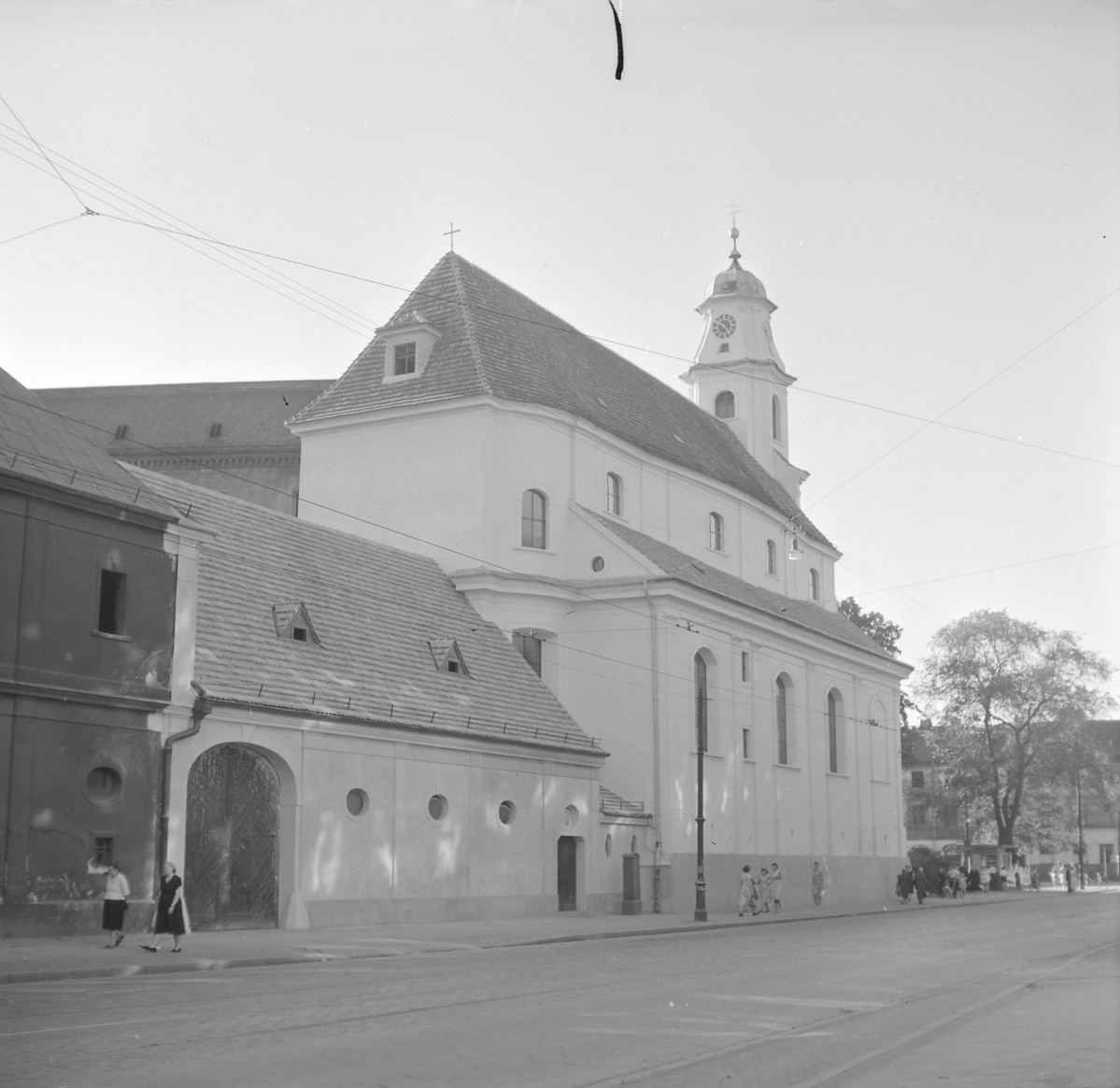 kościół oo. bonifratów pw. Św. Trójcy - elewacja północno-wschodnia, skan 1