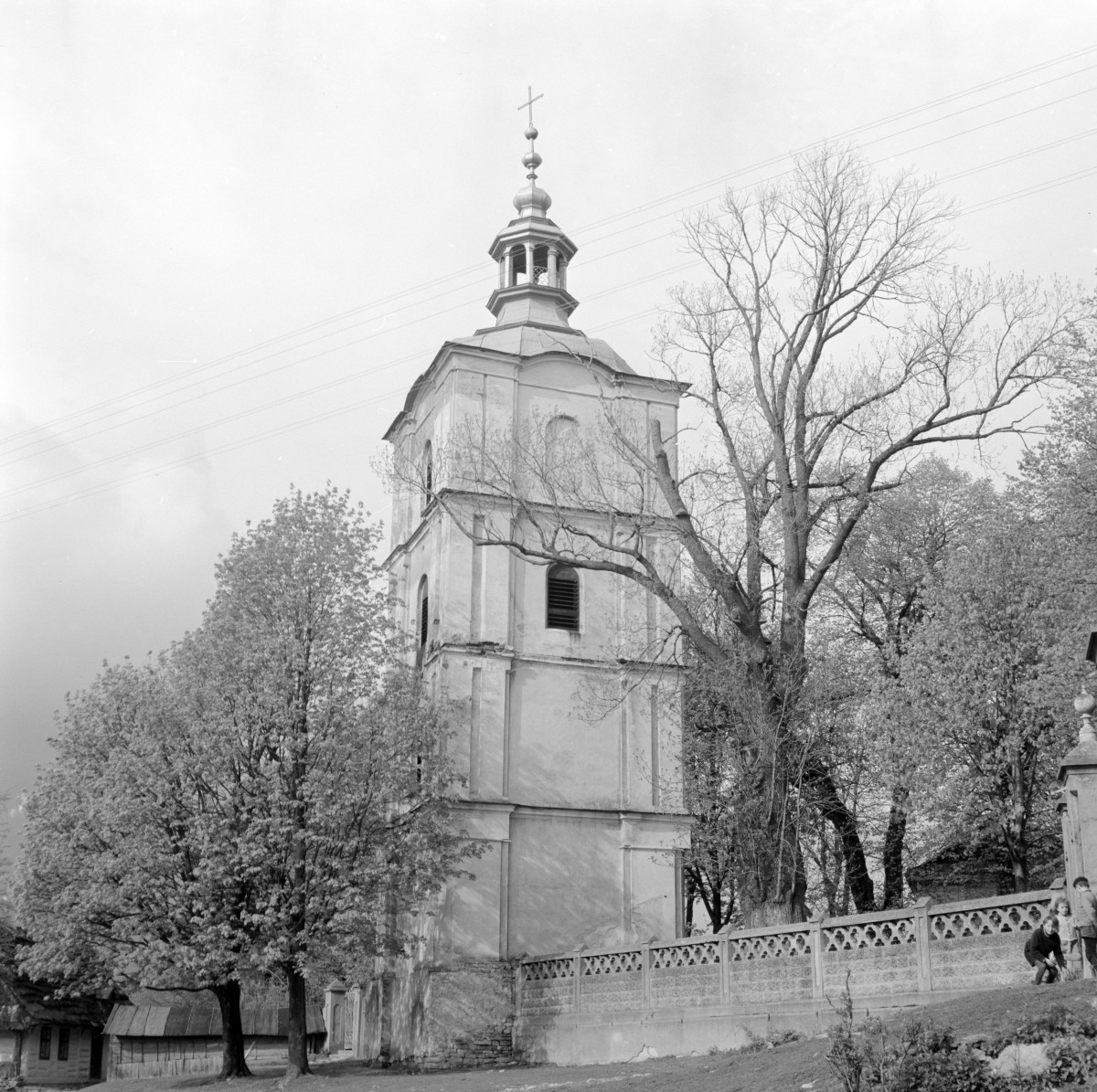 kościół klasztorny - dzwonnica, skan 1