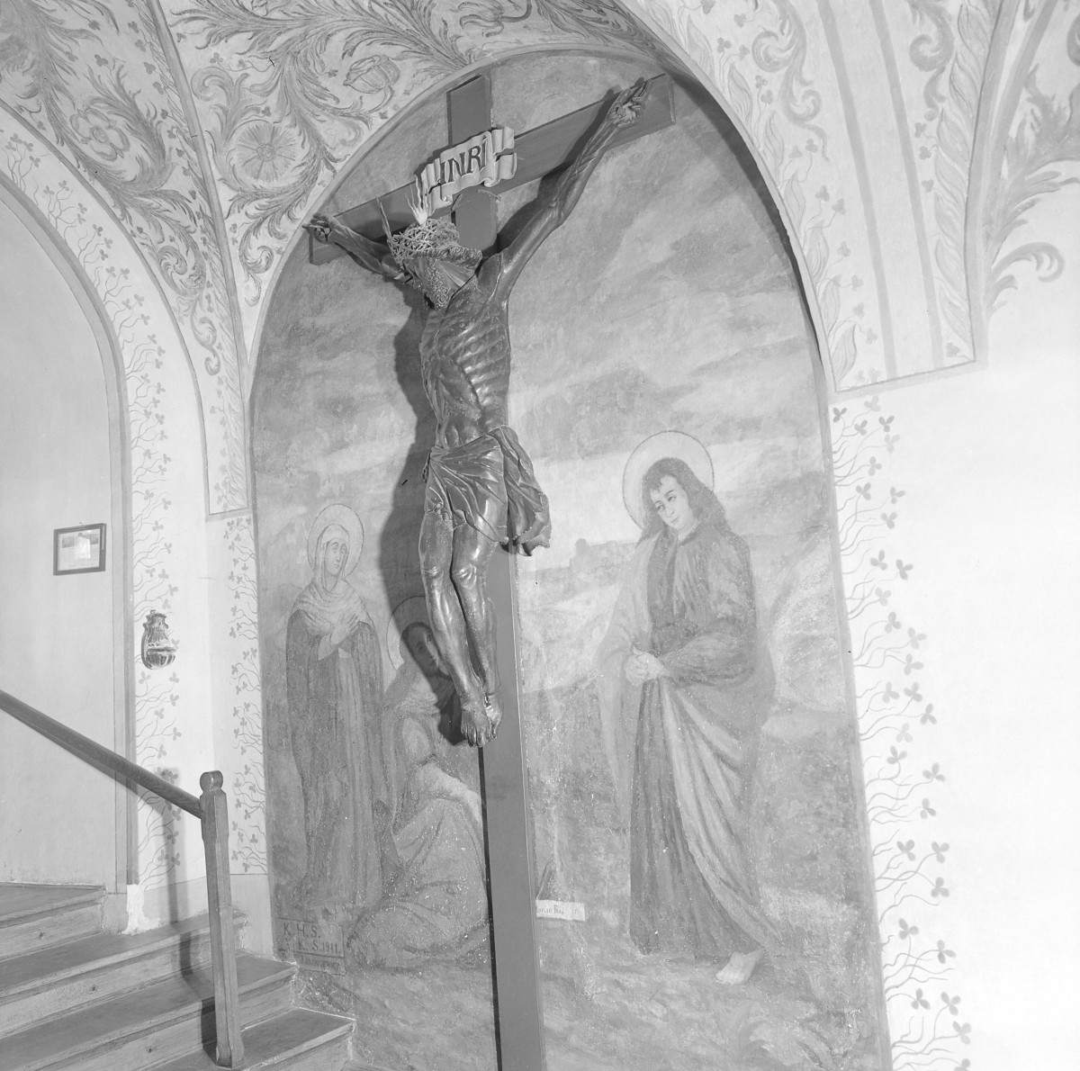 klasztor ss. Mniszek Benedyktynek - zbiory - rzeźba Krucyfiks w chórze zakonnym z XVI w., skan 1