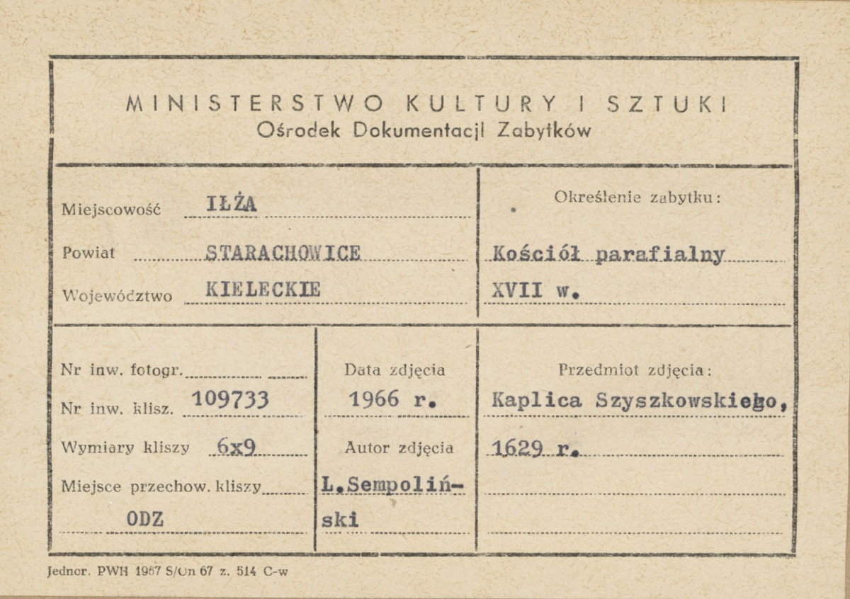 Kościół parafialny - widok zewnętrzny na kaplicę Świętego Krzyża - metryczka, skan 1